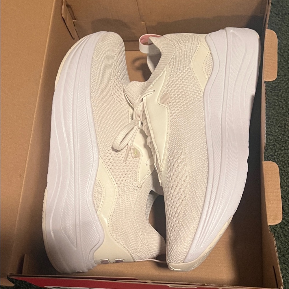 Puma Softride Staked Women's Sneakers - White and Pink